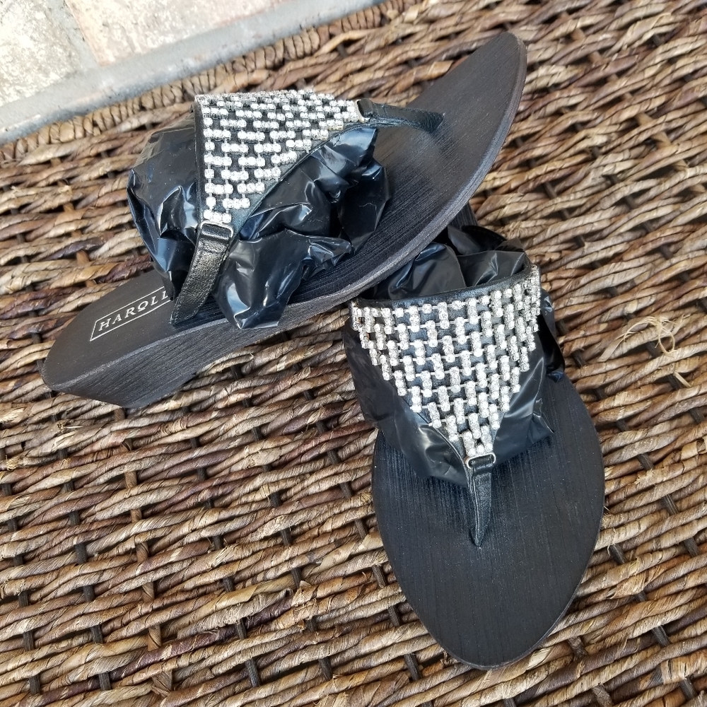 Harolds Black Leather Rhinestoned Wedge Mule Sandals (Womens 6)